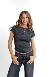 POLERA JIM REGULAR RECOGIDO EN COSTADOS GRAFITO EFESIS