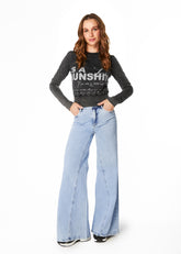 POLERA ULKA REGULAR CORTES GRAVILLADA