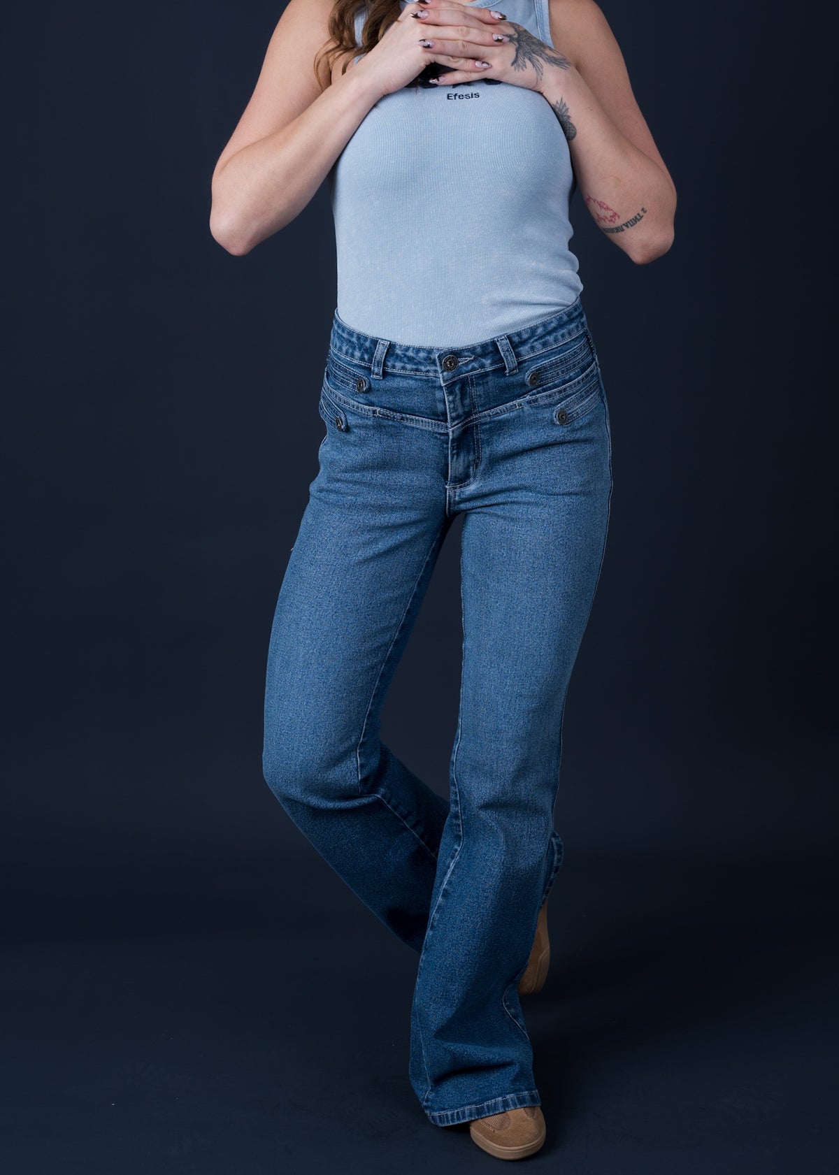 Jeans Santino Flare Trabas Decorativas Azul Efesis