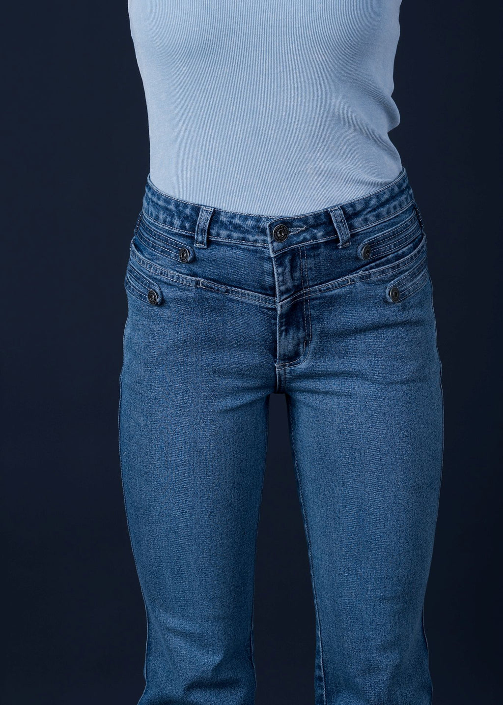 Jeans Santino Flare Trabas Decorativas Azul Efesis