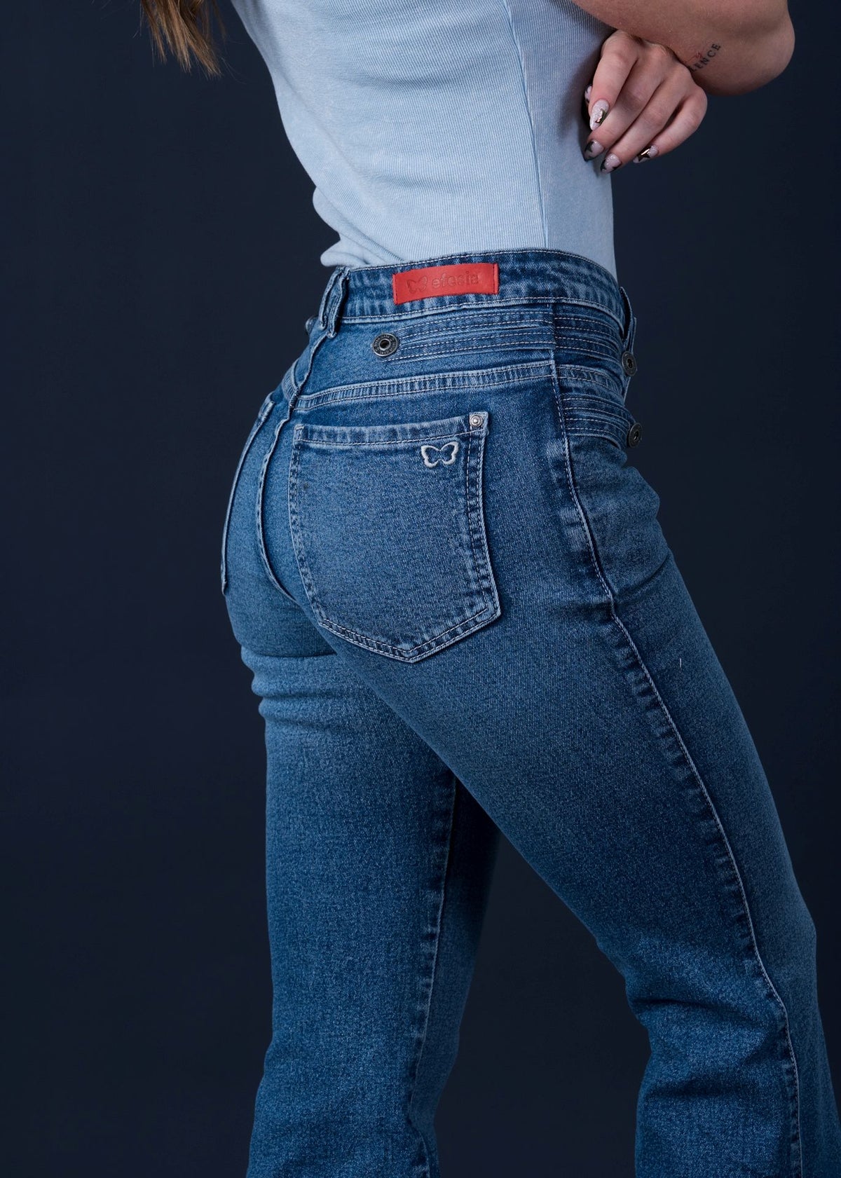 Jeans Santino Flare Trabas Decorativas Azul Efesis