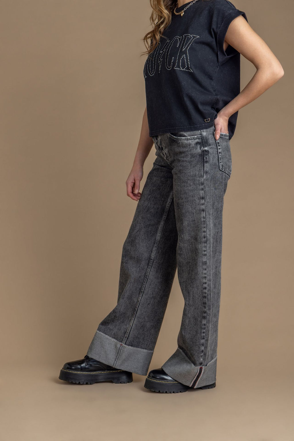 Jeans Nina Wide Pretina Caída Roll Up Gris Efesis