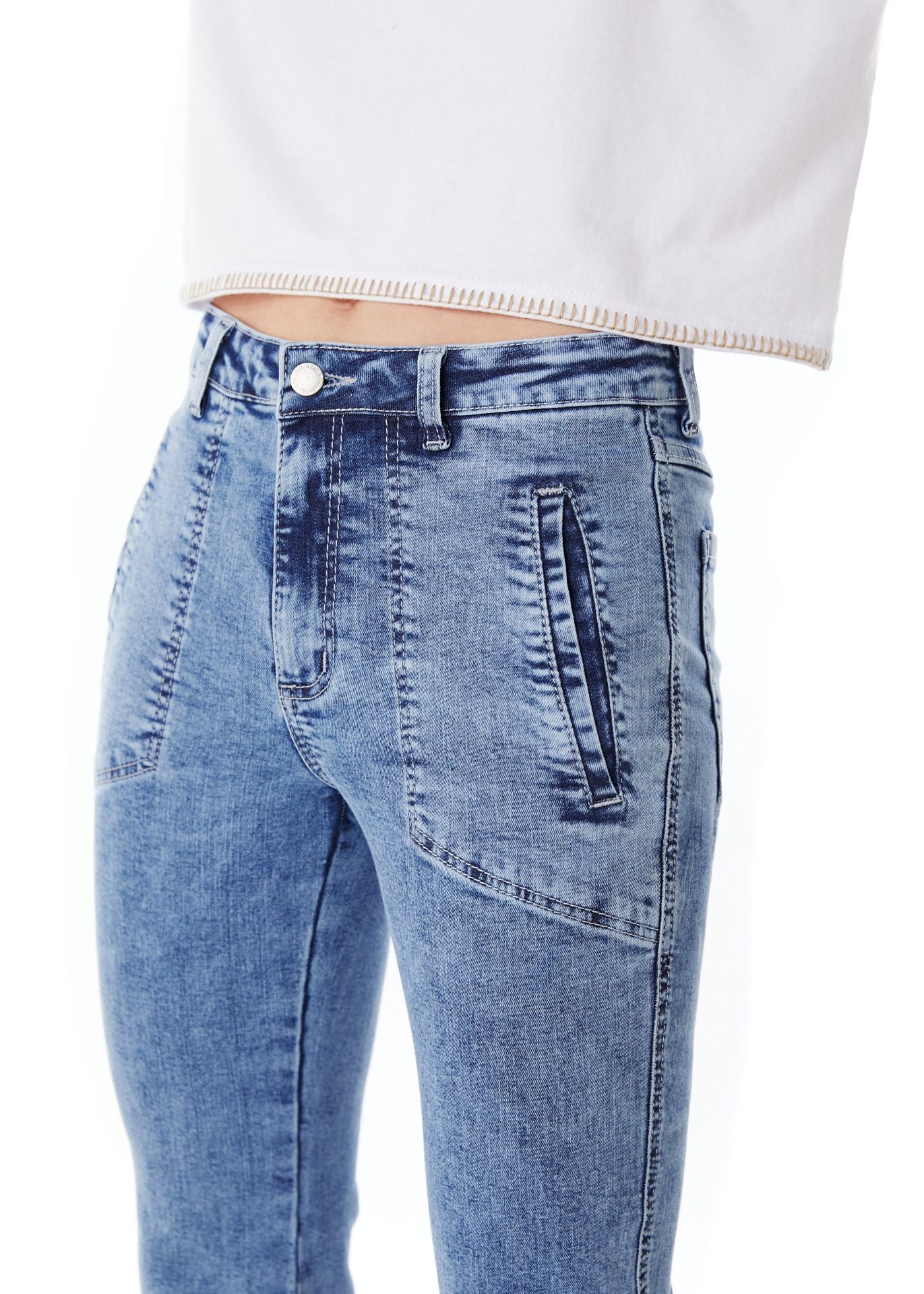 Jeans Claus Flare Bolsillo Vivo Interior Azul Efesis