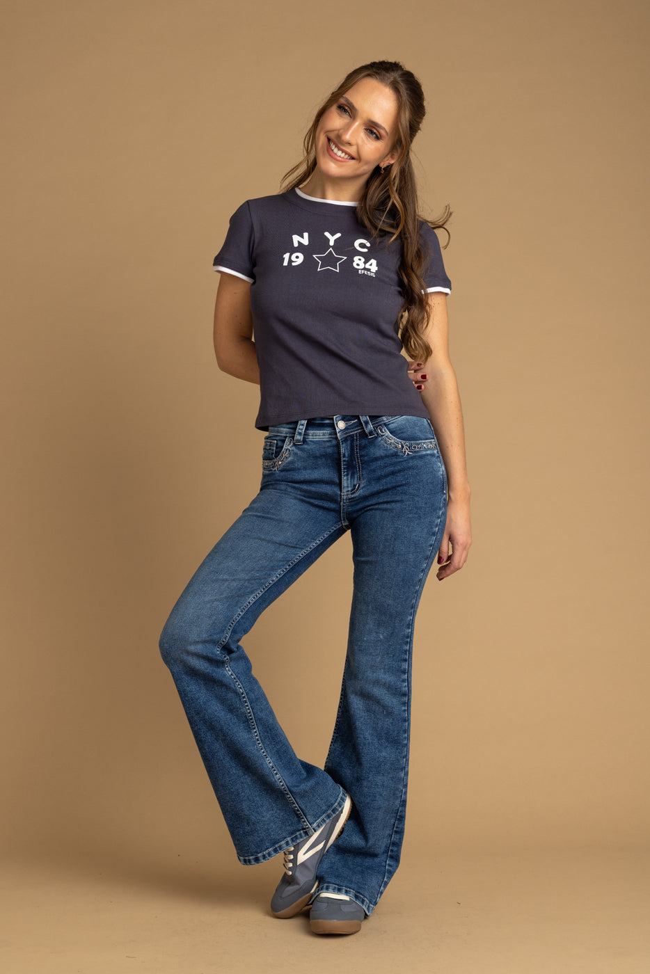 Jeans Calabria Flare Bordado Bocas Bolsiloo Azul Efesis