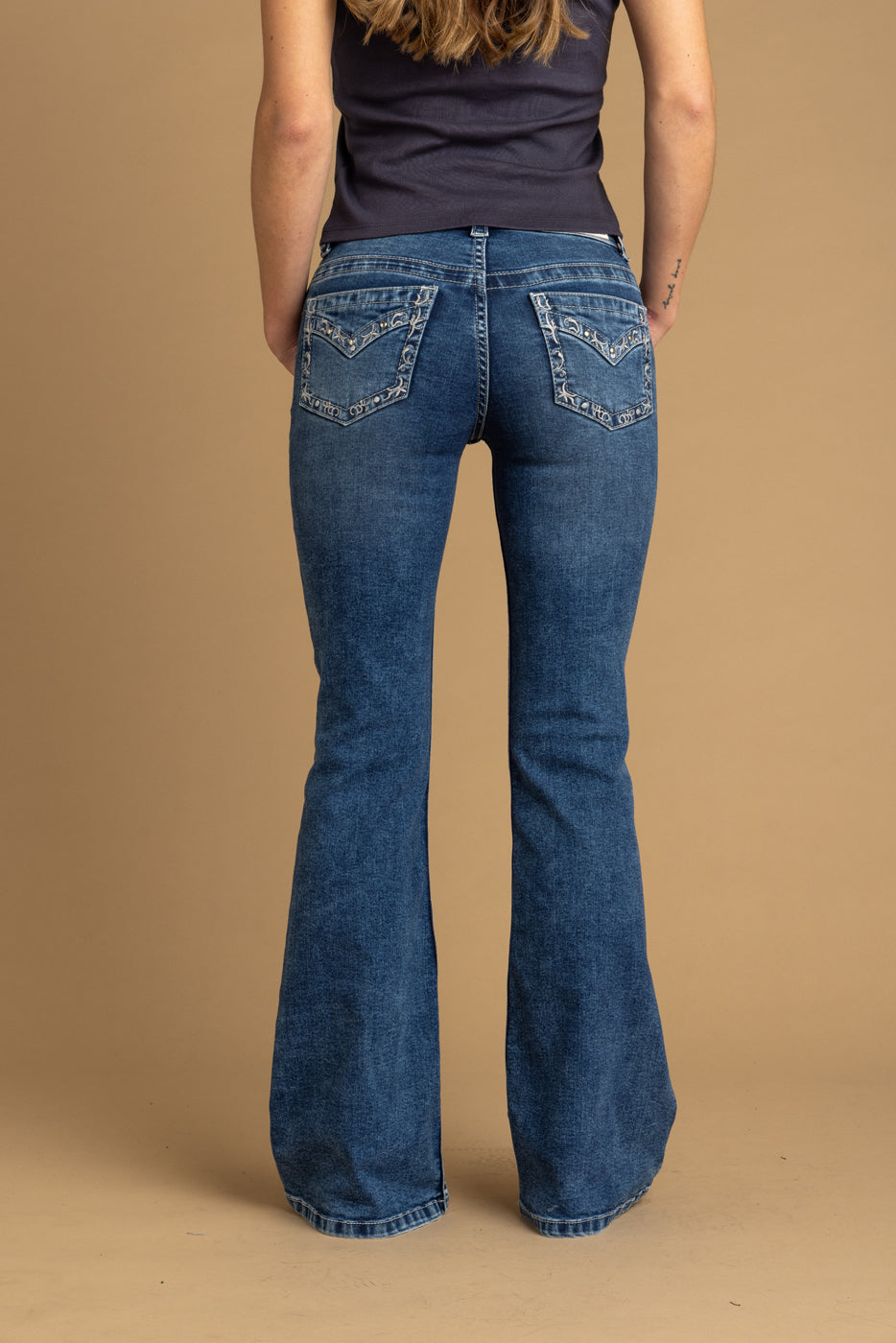 Jeans Calabria Flare Bordado Bocas Bolsiloo Azul Efesis