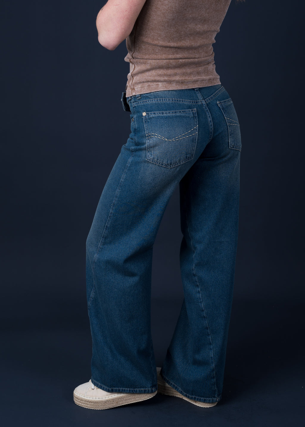 Jeans Ginger Palazzo Traspaso y Cinturon Azul Efesis
