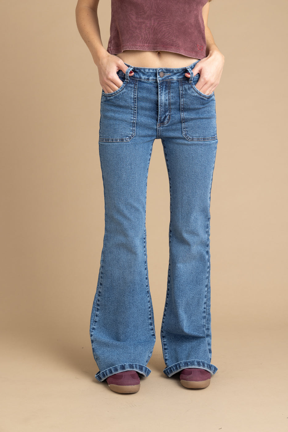 Jeans Corin Flare Bolsillo Parche Azul Efesis