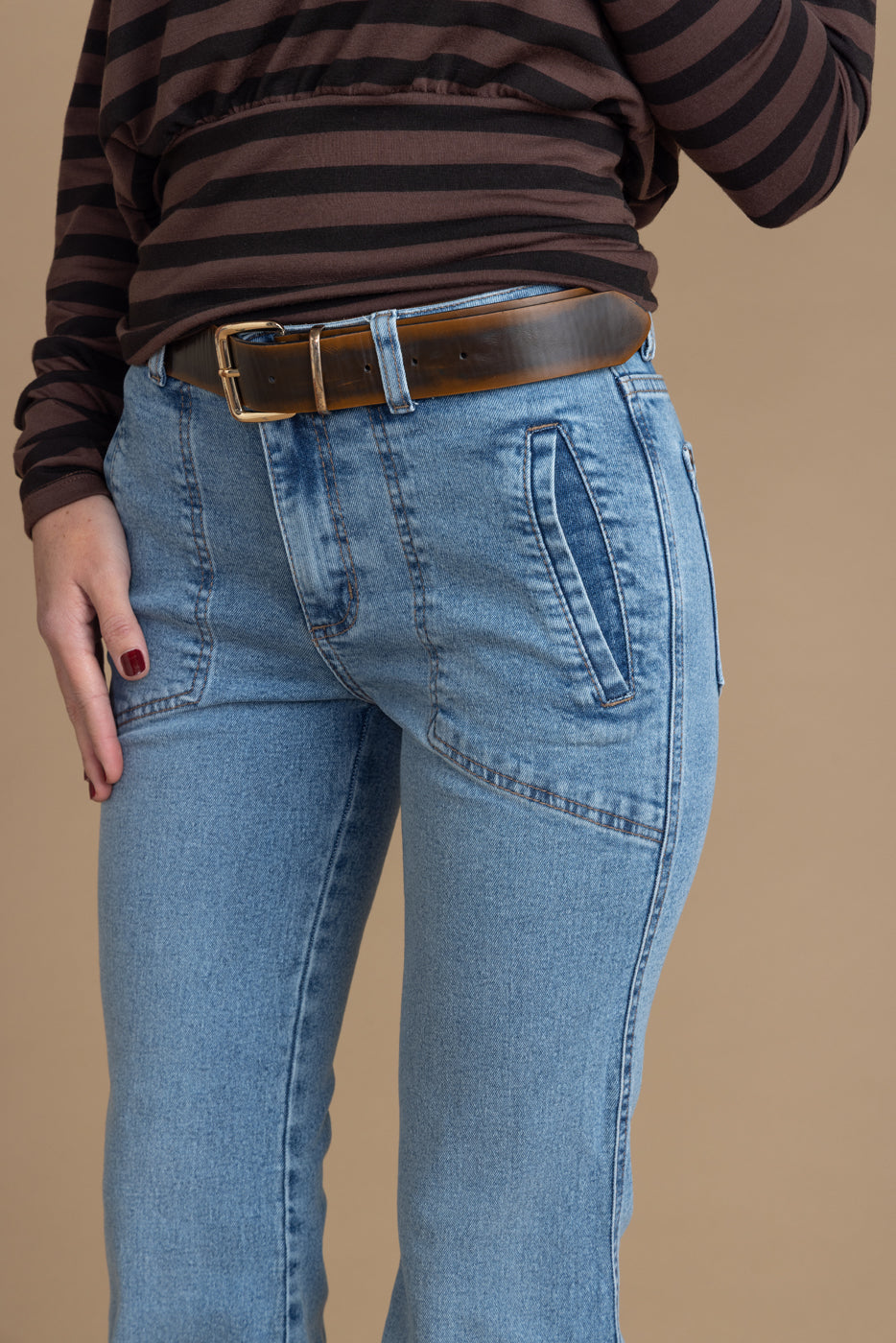 Jeans Claus Flare Bolsillo Vivo Interior Azul Efesis