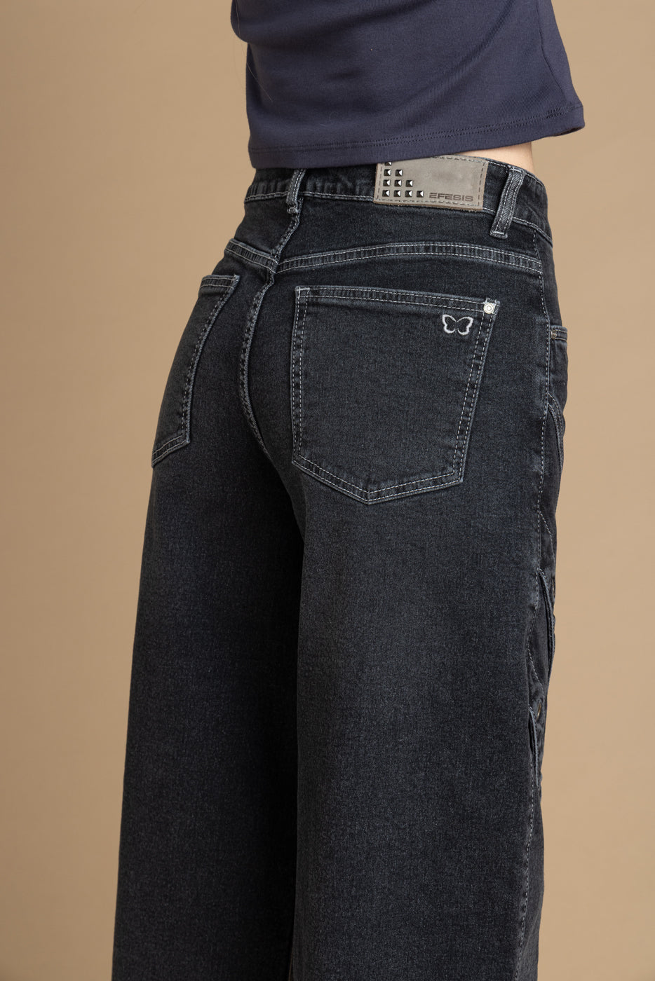 Jeans Rigel Balloon Alforja y Ojetillos Negro Efesis