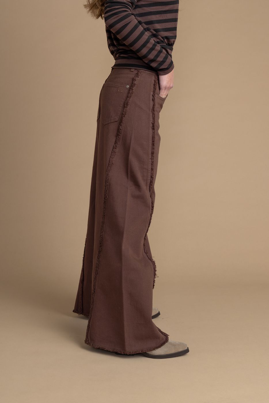 Pantalón Cocoa Palazzo Cortes Desflecado Chocolate Efesis