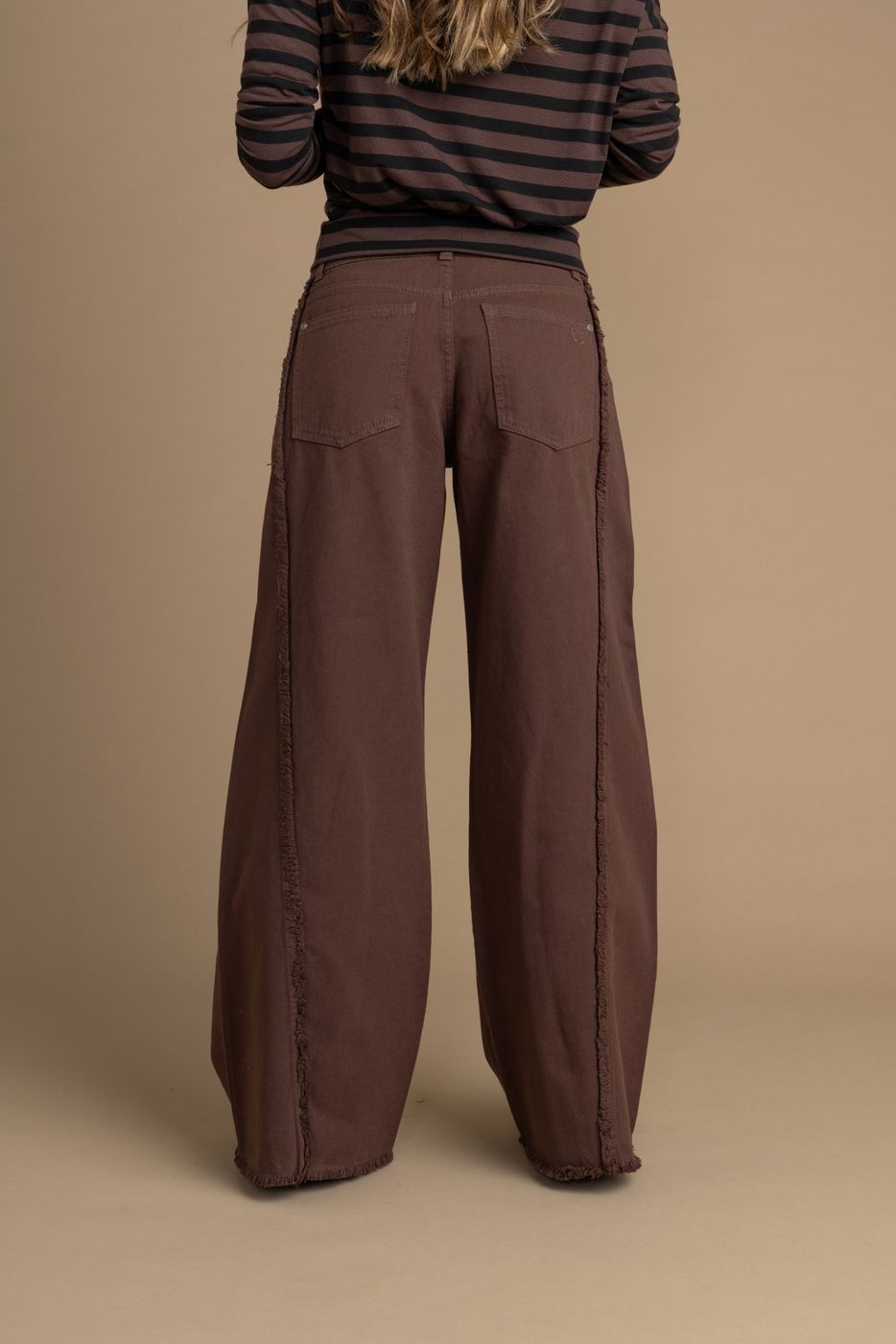 Pantalón Cocoa Palazzo Cortes Desflecado Chocolate Efesis