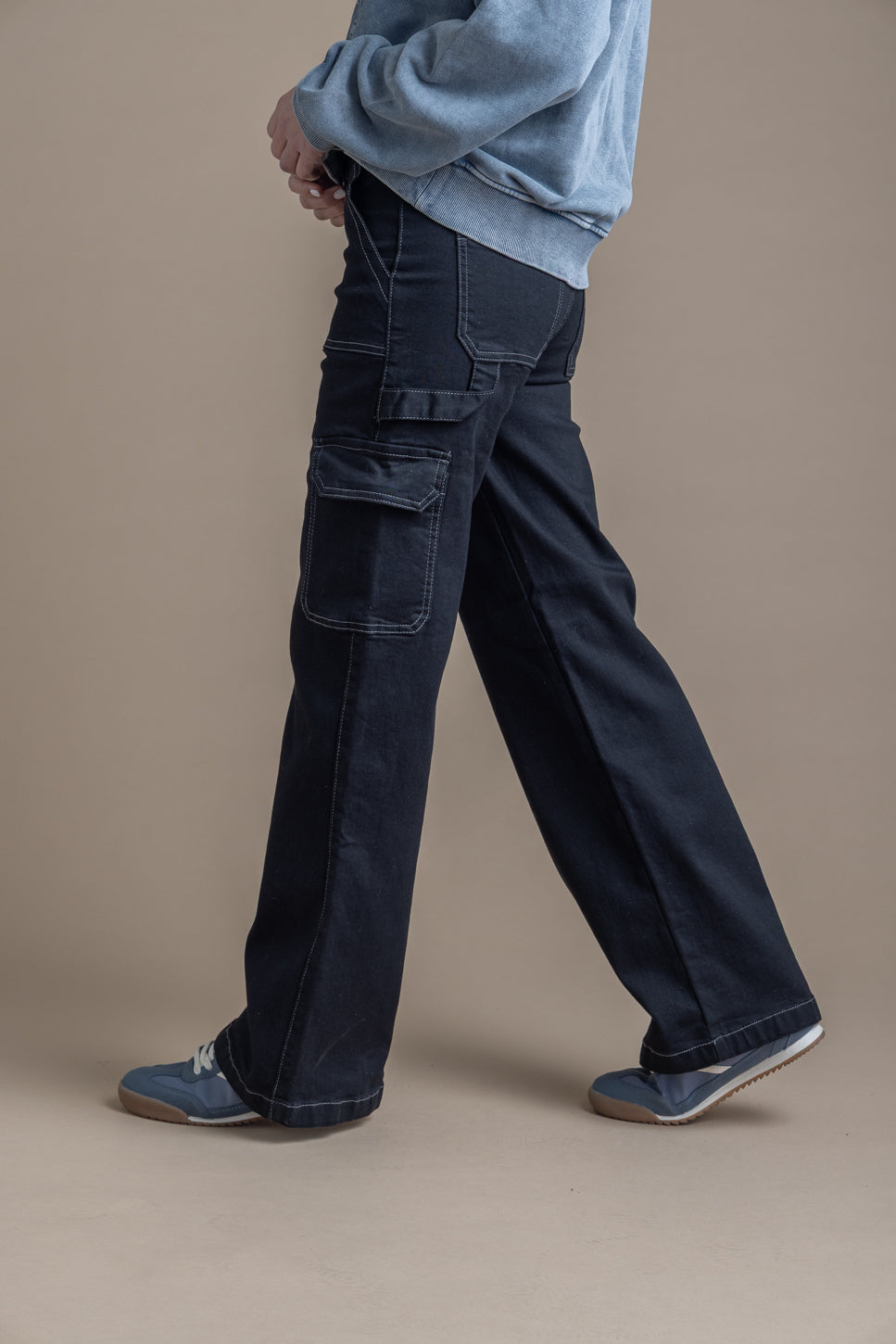 Jeans Naos Palazzo Cargo Hilo Contratono Negro Efesis