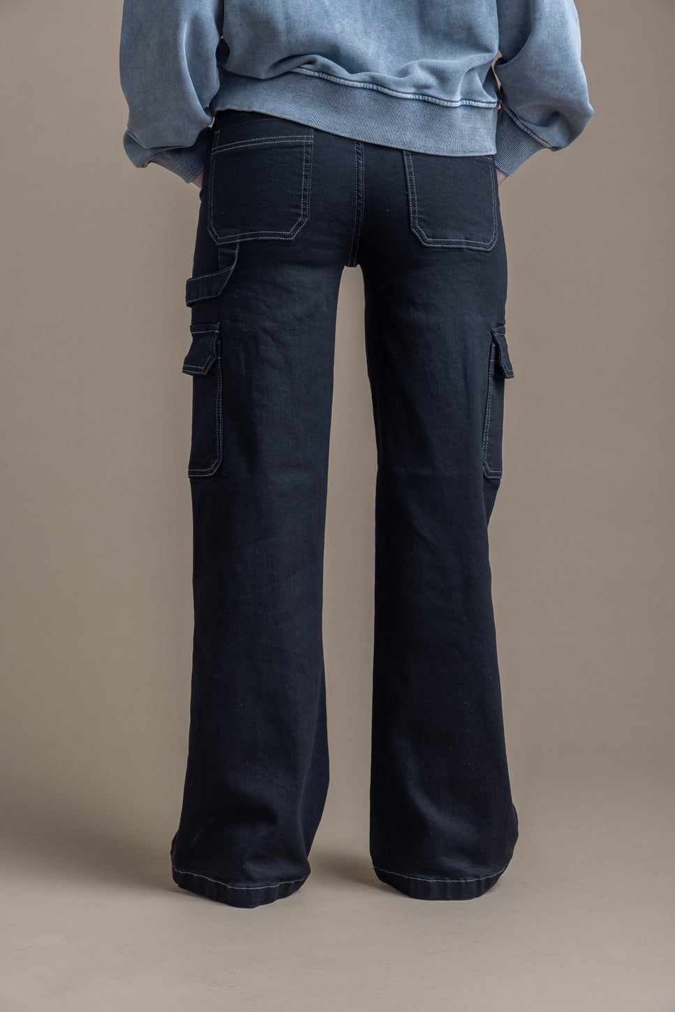 Jeans Naos Palazzo Cargo Hilo Contratono Negro Efesis