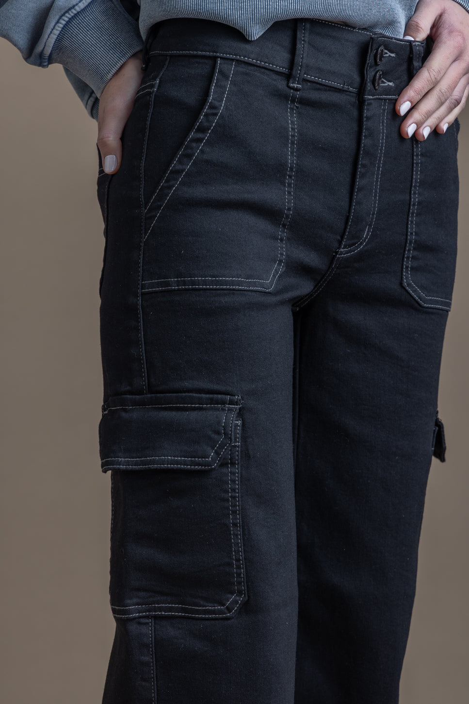 Jeans Naos Palazzo Cargo Hilo Contratono Negro Efesis