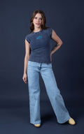 Jeans Angel Light Wide Bordado Alas Bolsillo Trasero Azul Efesis