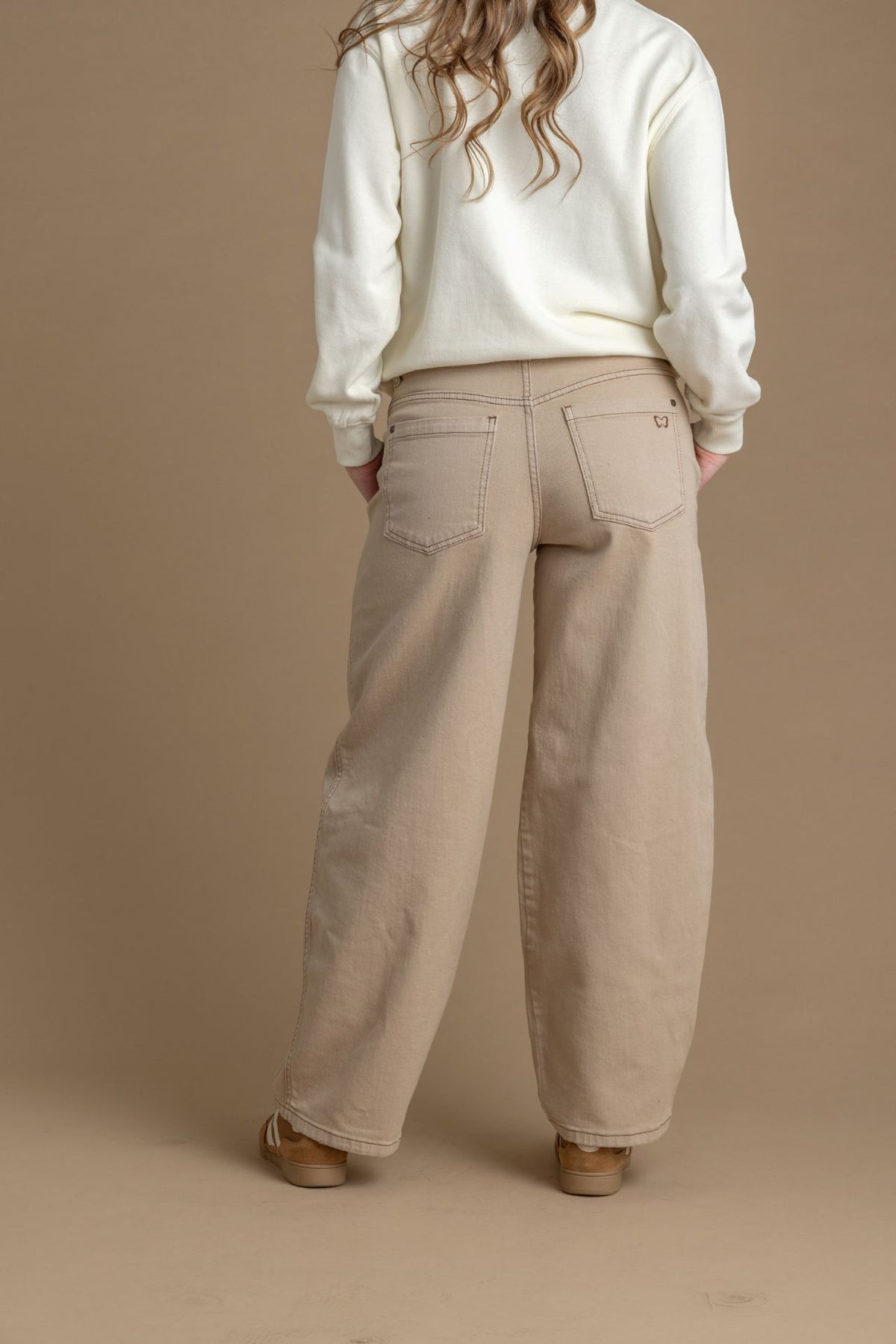 Pantalón Latte Balloon Hilo Contratono Beige Efesis