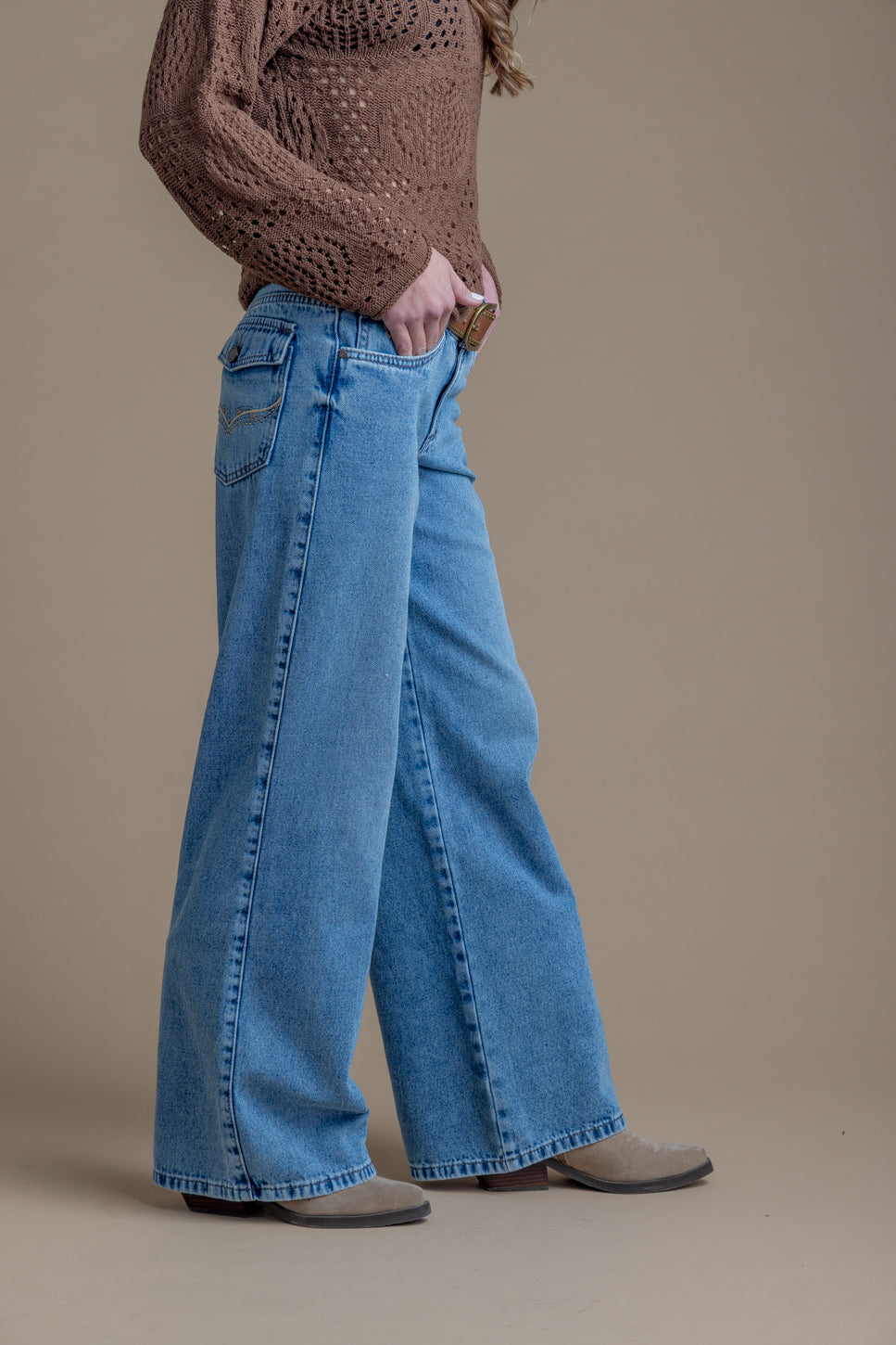 Jeans Ciapino Straight Bordado Bolsillos Azul Efesis