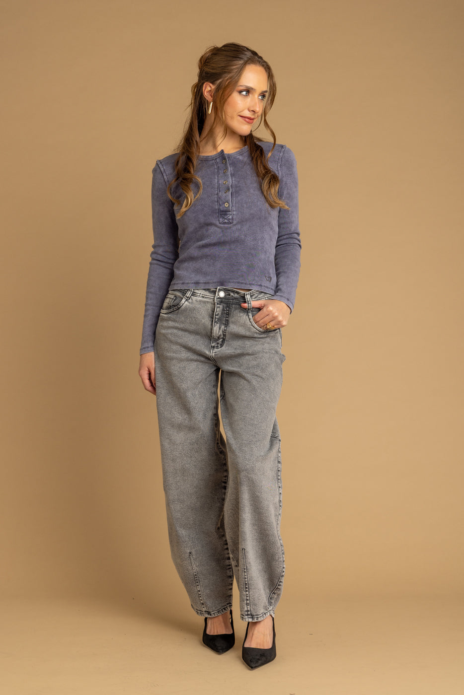 Jeans Nápoles Balloon Bolsillo Trasero en Forma Gris Efesis