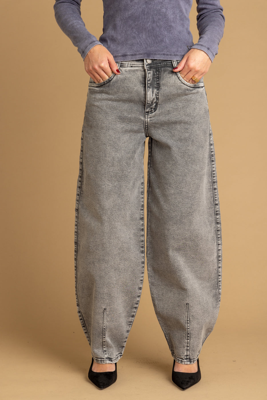 Jeans Nápoles Balloon Bolsillo Trasero en Forma Gris Efesis