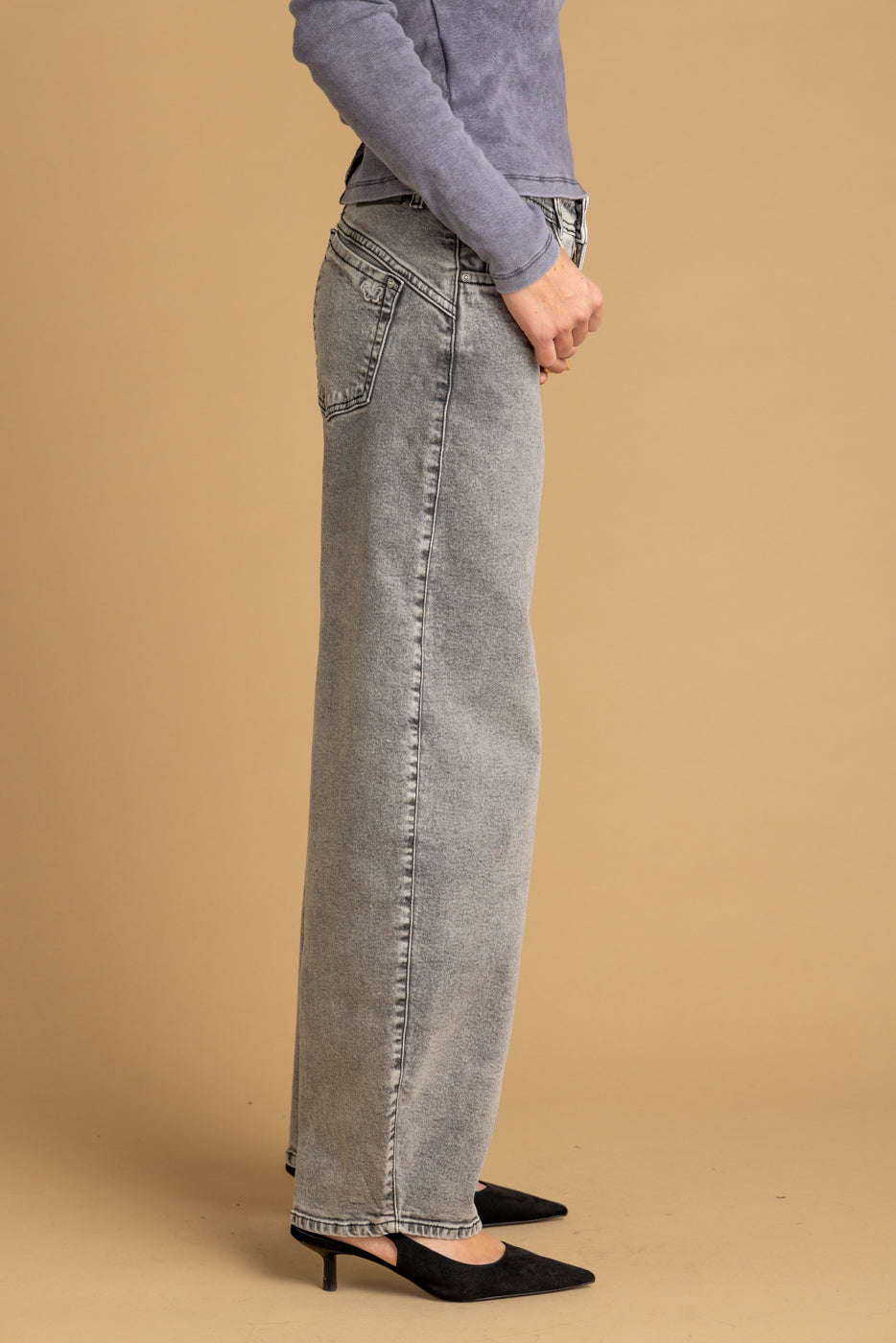 Jeans Nápoles Balloon Bolsillo Trasero en Forma Gris Efesis