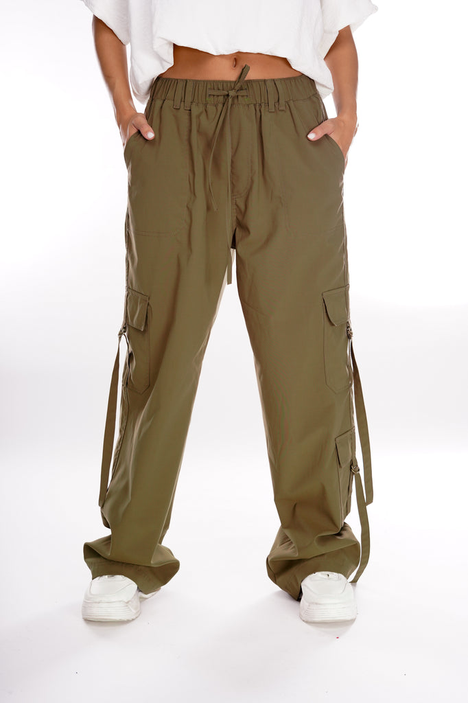 PANTALÓN DINCO WIDE CARGO PRETINA ELASTICADA