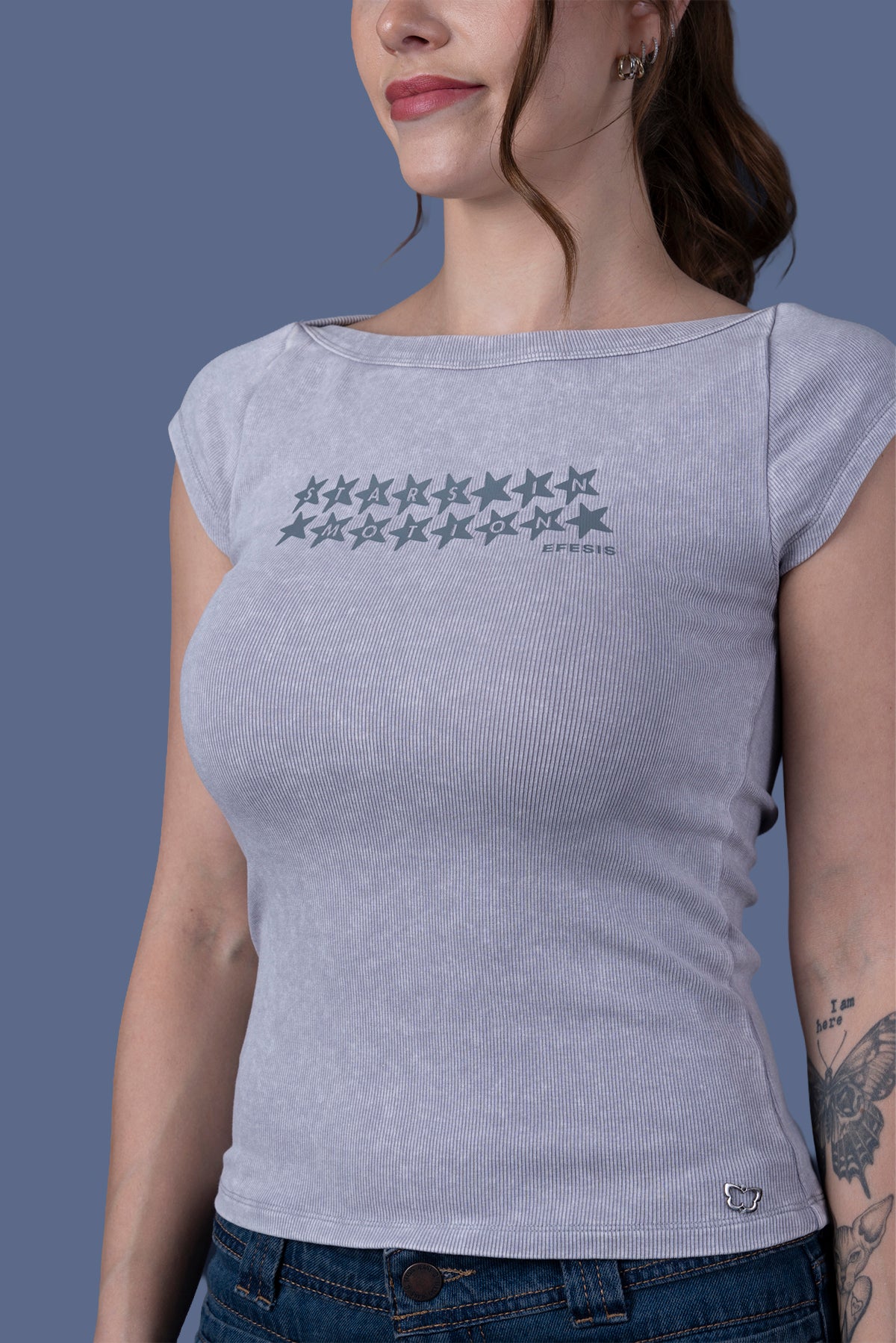 Polera Isa Regular Cuello Barco Gravillada Gris Claro Efesis