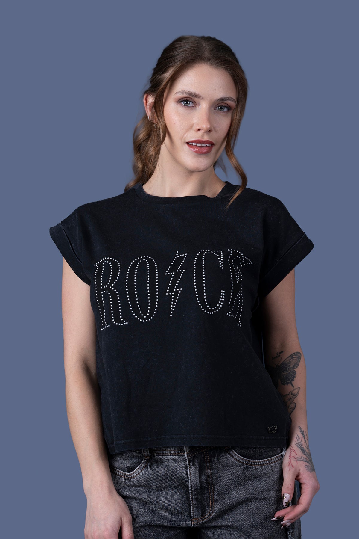 Polera Laia Regular "ROCK" Tachas Negro Efesis