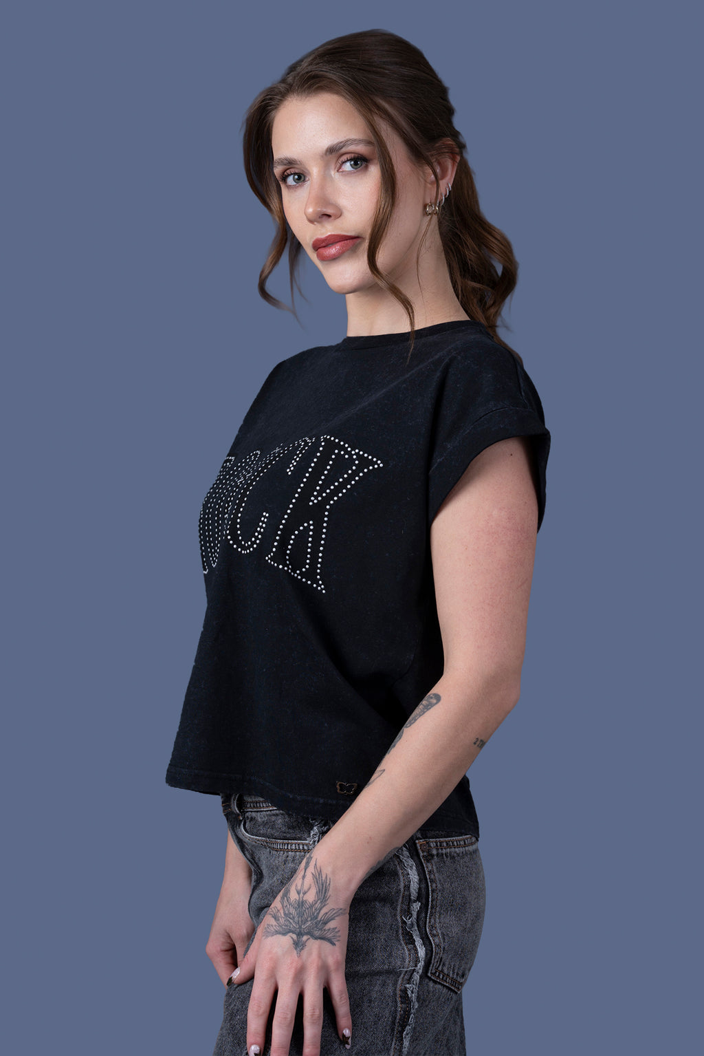 Polera Laia Regular "ROCK" Tachas Negro Efesis