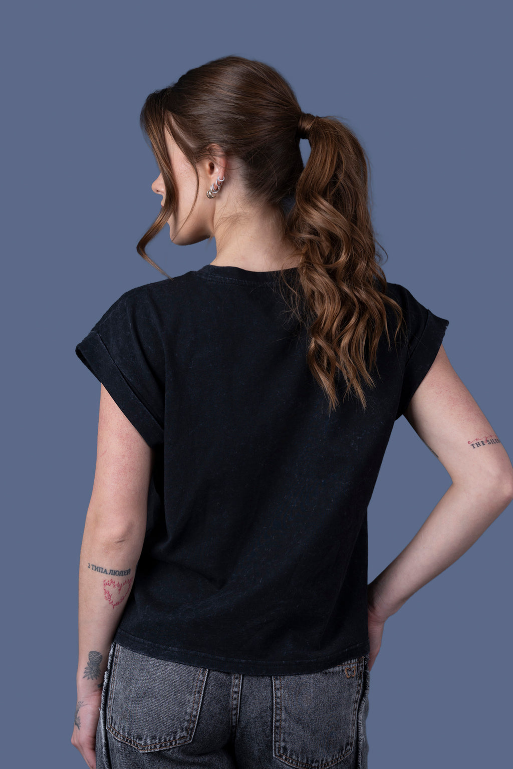 Polera Laia Regular "ROCK" Tachas Negro Efesis