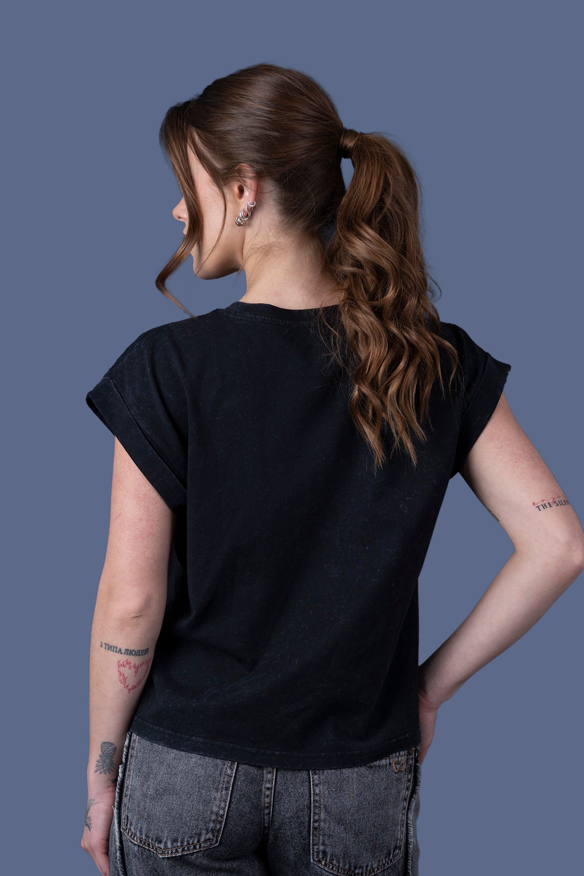 Polera Laia Regular "ROCK" Tachas Negro Efesis