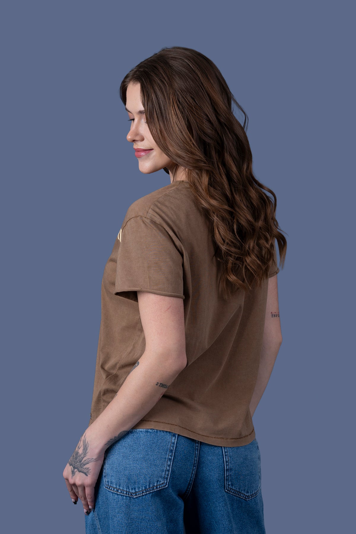 Polera Carey Regular Estampada Café Efesis