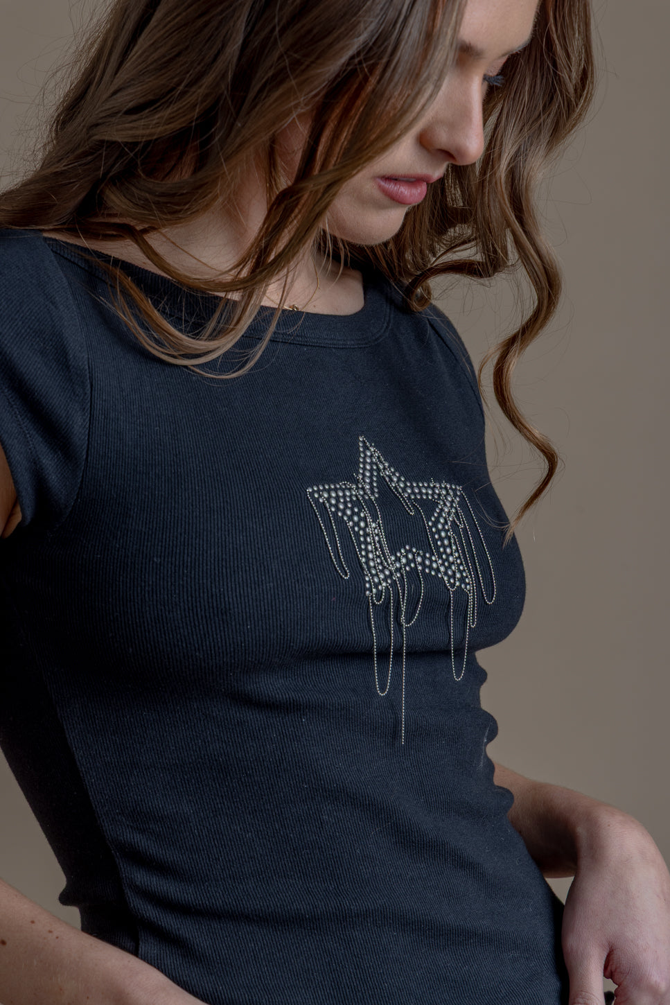 Polera Celia Regular Estrella Cadenas Negro Efesis
