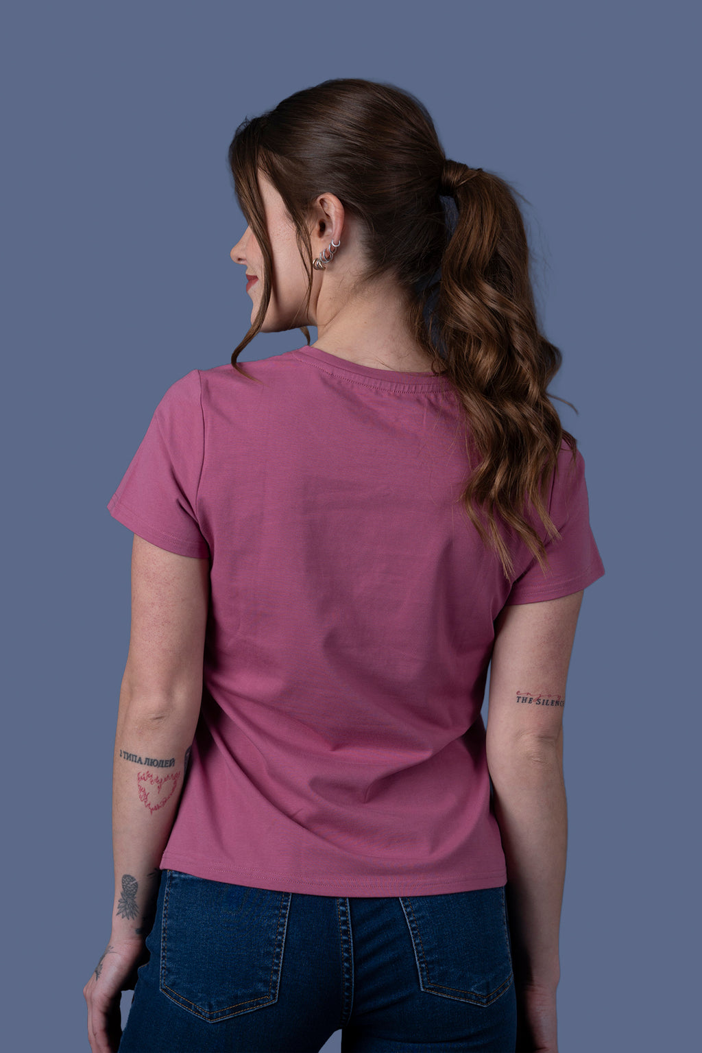 Polera Annie Regular Básica Burdeo Efesis