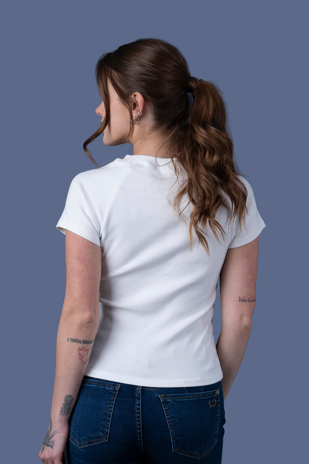 Polera Miller Baby Tee Estampada Blanca Efesis