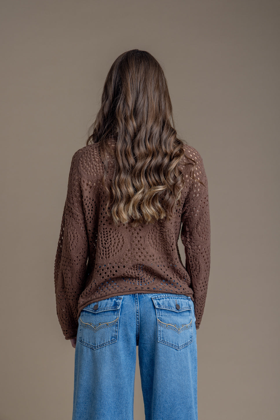 Sweater Raisa Regular Amarra Escote Café Efesis