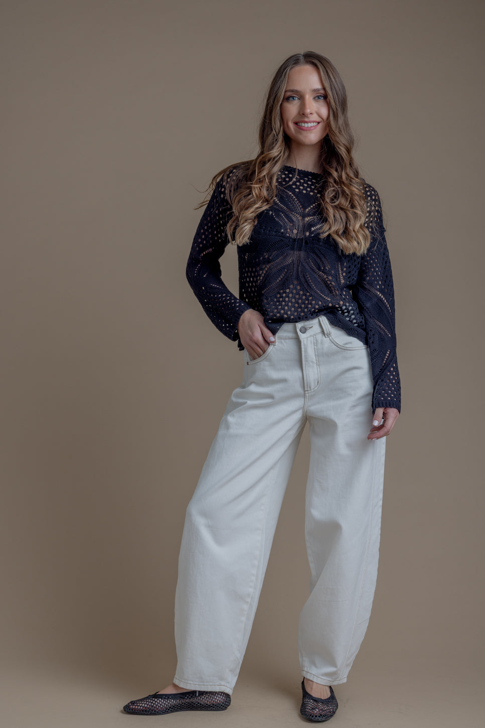 Sweater Renata Regular Calado Negro Efesis