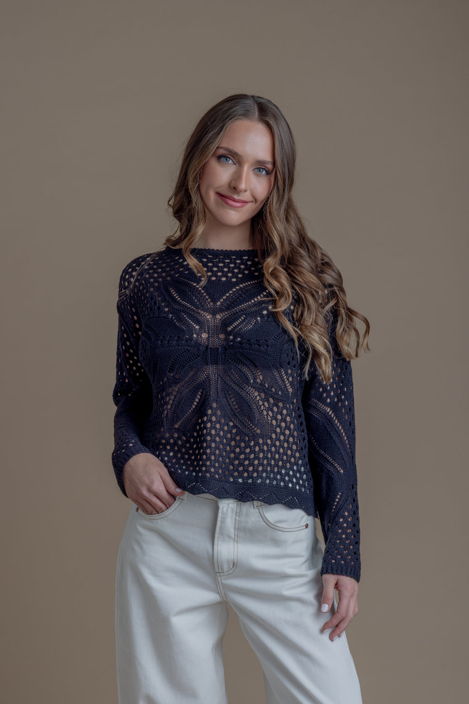 Sweater Renata Regular Calado Negro Efesis