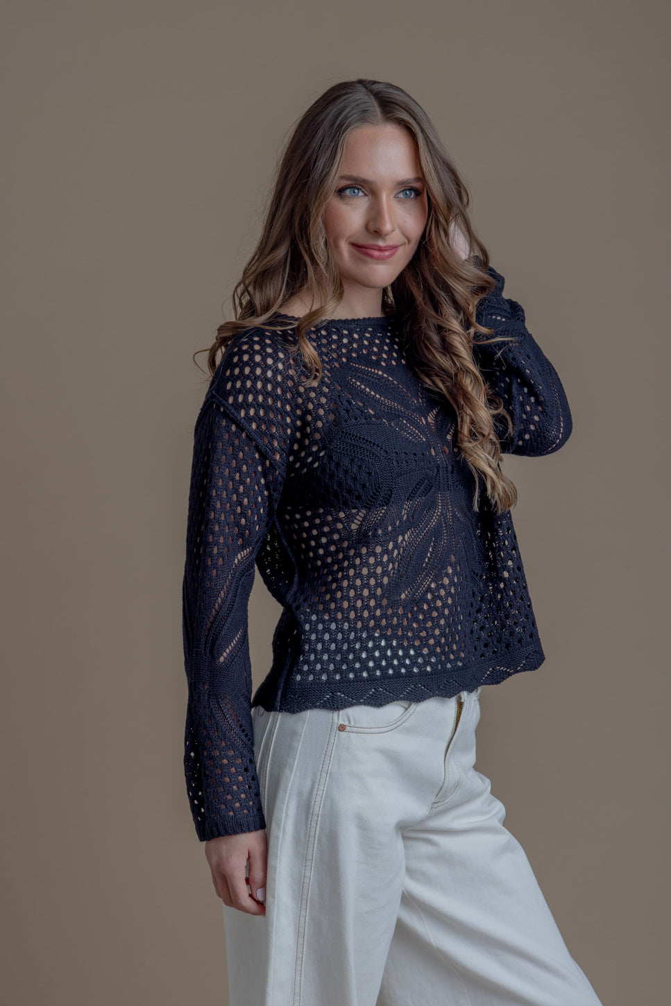 Sweater Renata Regular Calado Negro Efesis