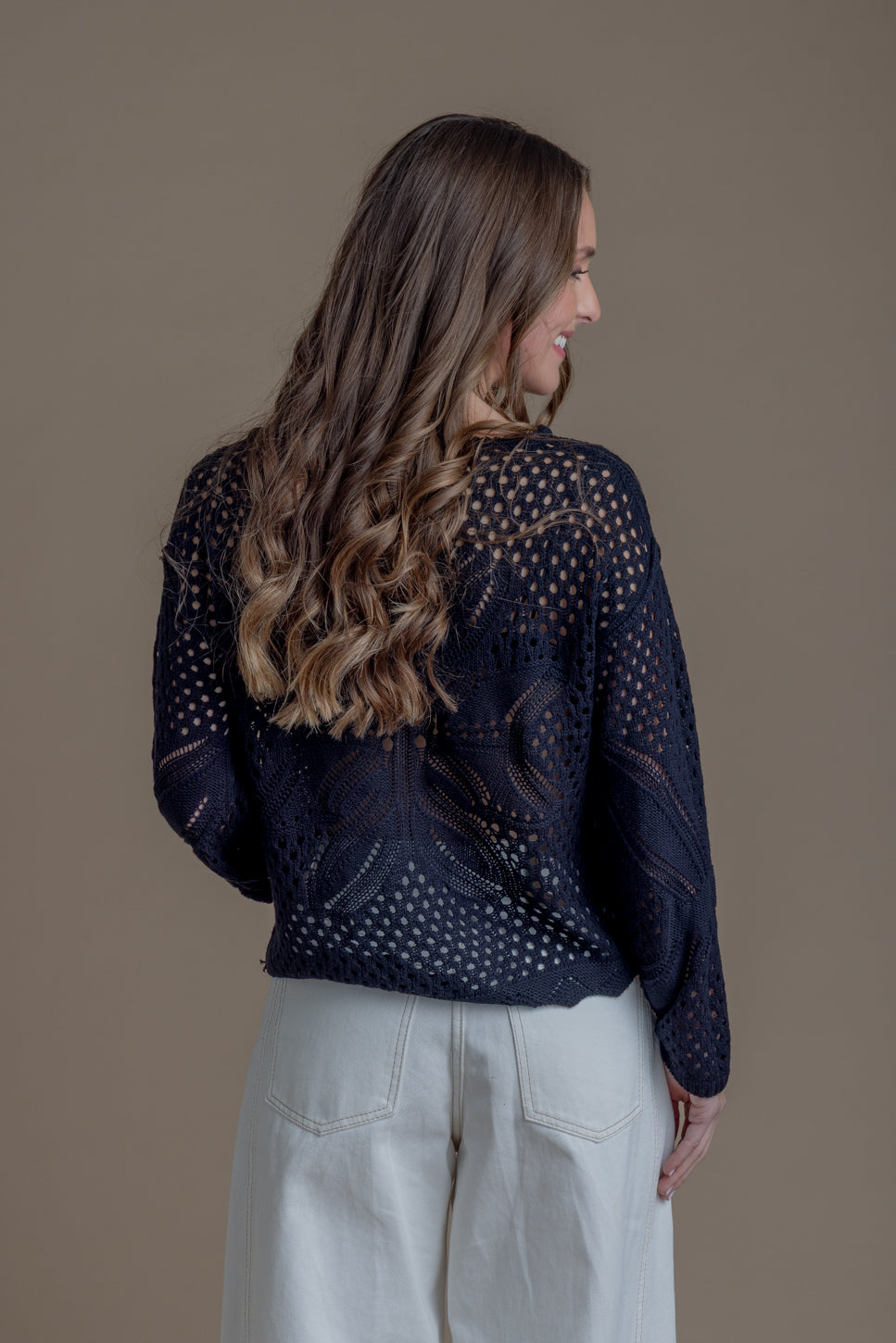 Sweater Renata Regular Calado Negro Efesis
