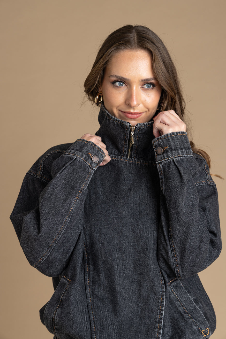 Chaqueta Laniz Oversize Cuello Funnel Pretina Elasticada Negro Efesis