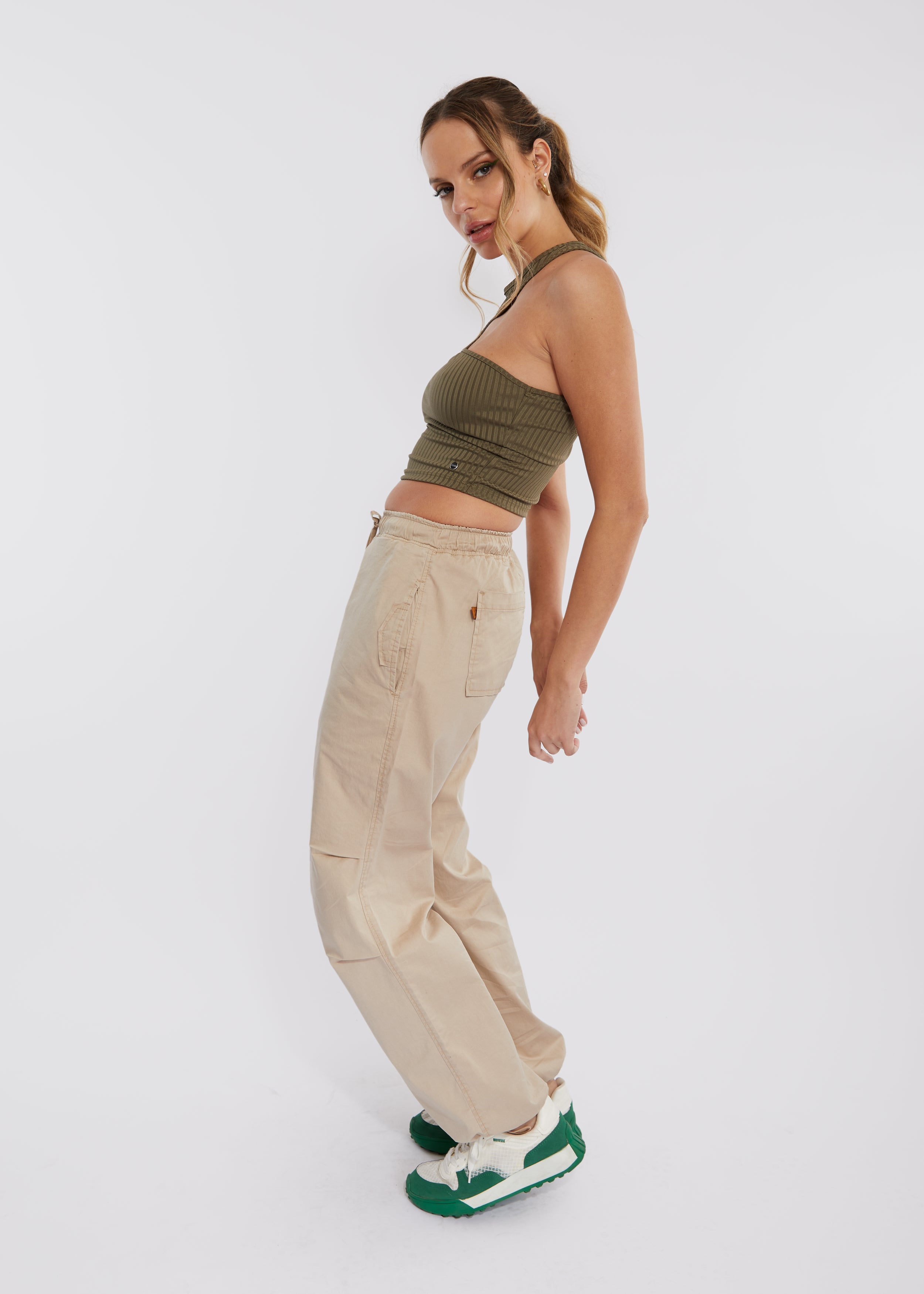Polera Felisa Crop Asimétrica Verde Efesis