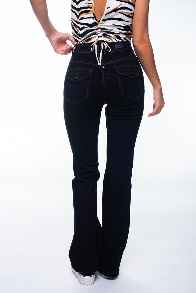 Jeans Feel Flare Hilo Contratono Tapetas Bolsillo Negro Efesis