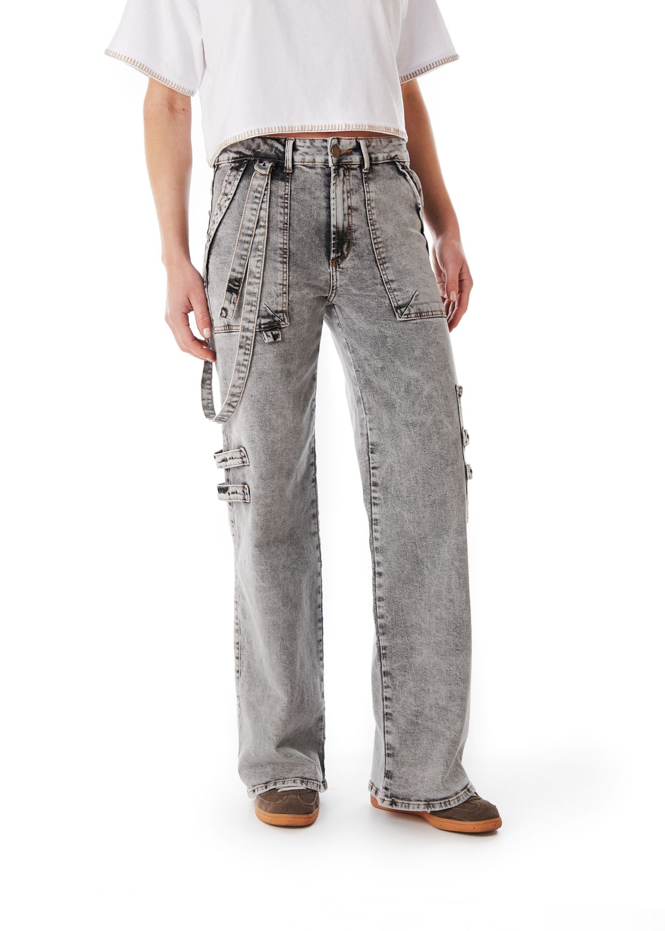 JEANS ZAHIR WIDE TRABAS BOLSILLO PARCHE GRIS EFESIS