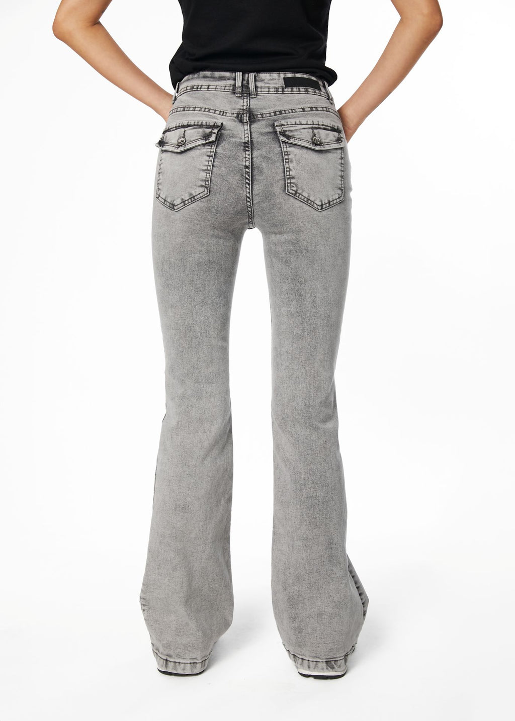JEANS FEEL FLARE BOLSILLO C/ TAPETAS GRIS EFESIS