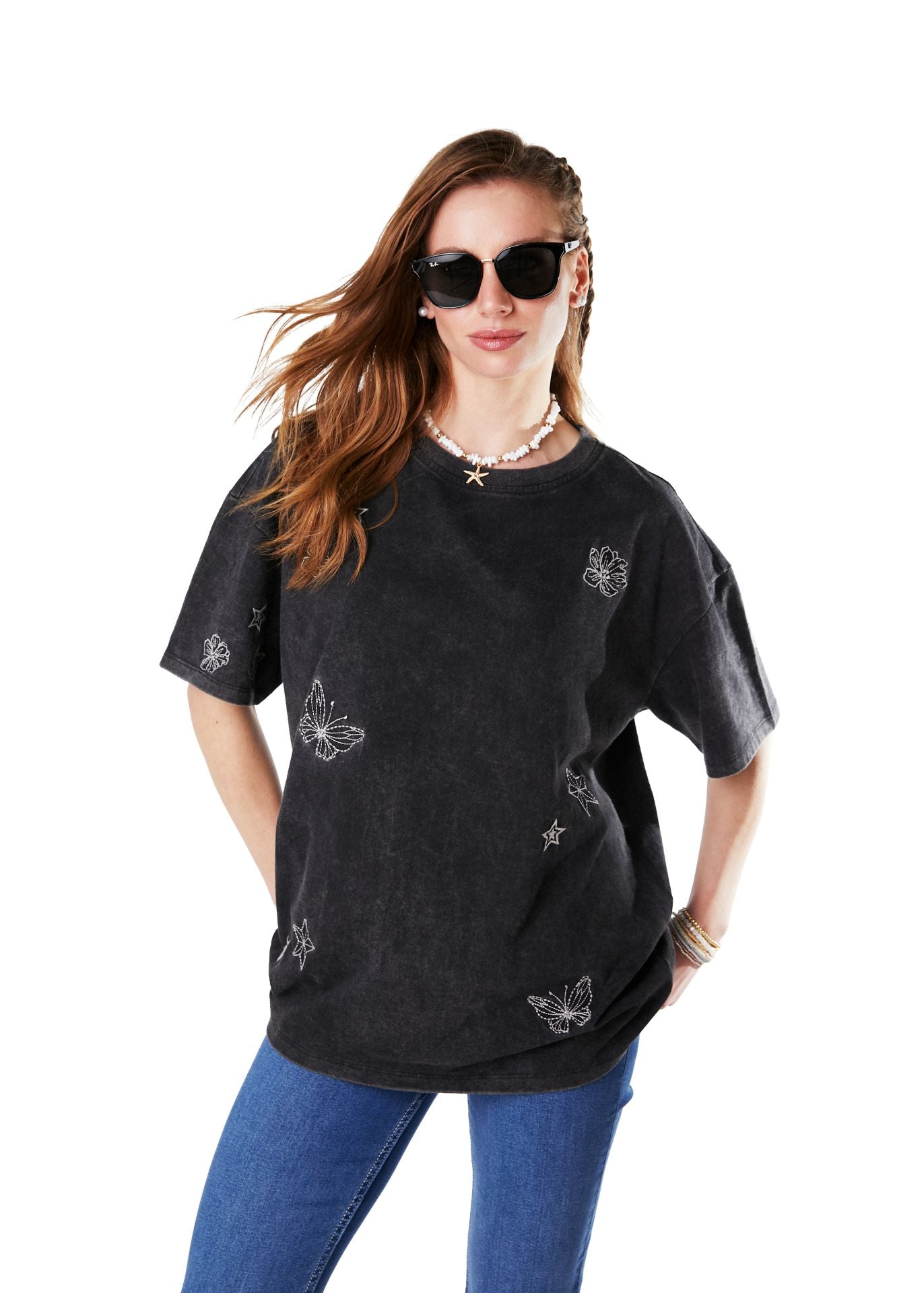 POLERA MELY OVERSIZE GRAVILLADA Y BORDADO GRAFITO EFESIS