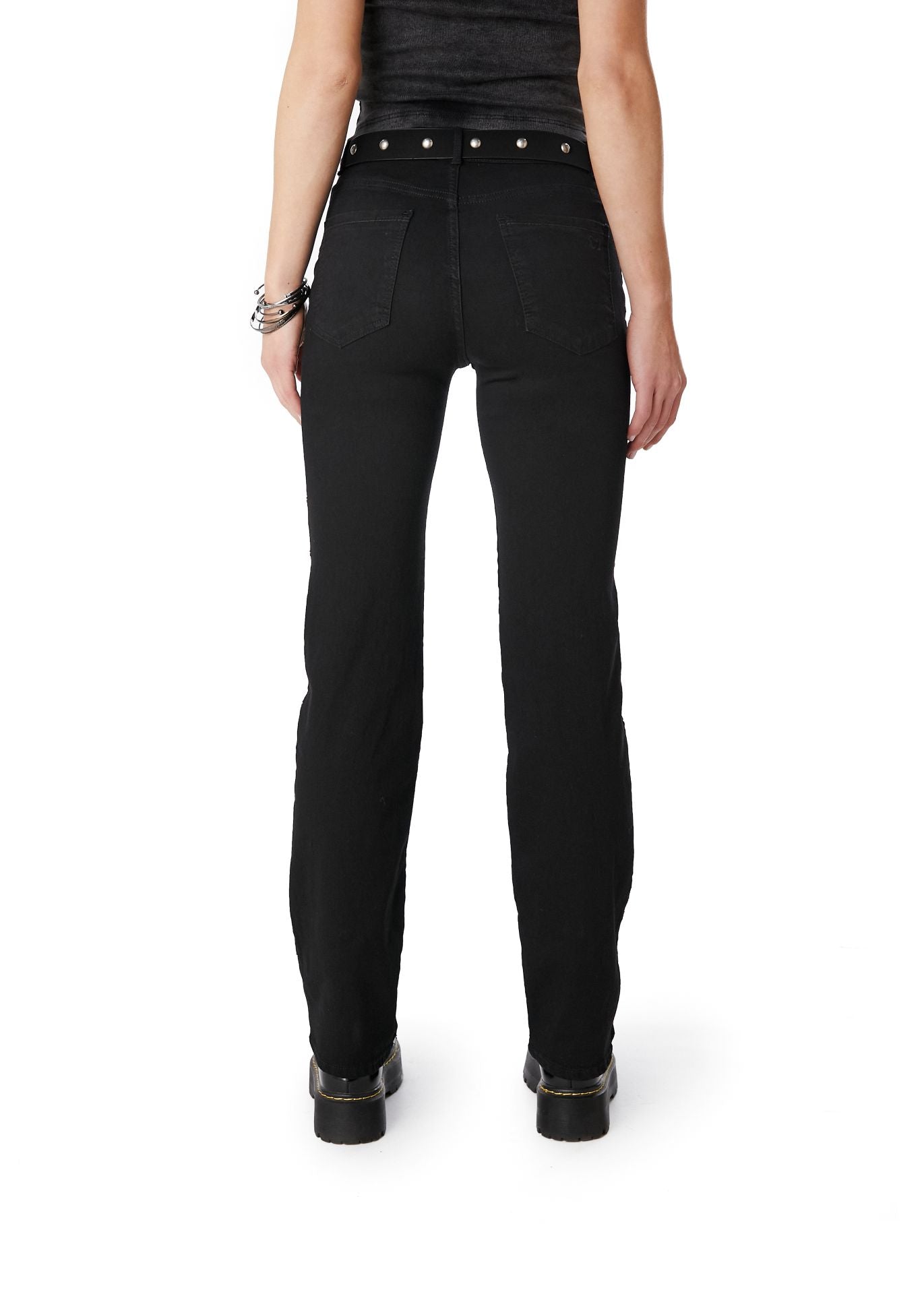 JEANS RUBRUN STRAIGHT - RECTO TACHAS EN COSTADO NEGRO EFESIS