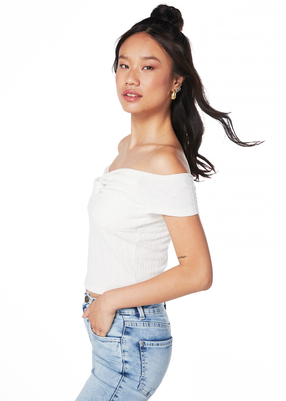 POLERA MICHI REGULAR ESCOTE BARDOT TORZON EN BUSTO