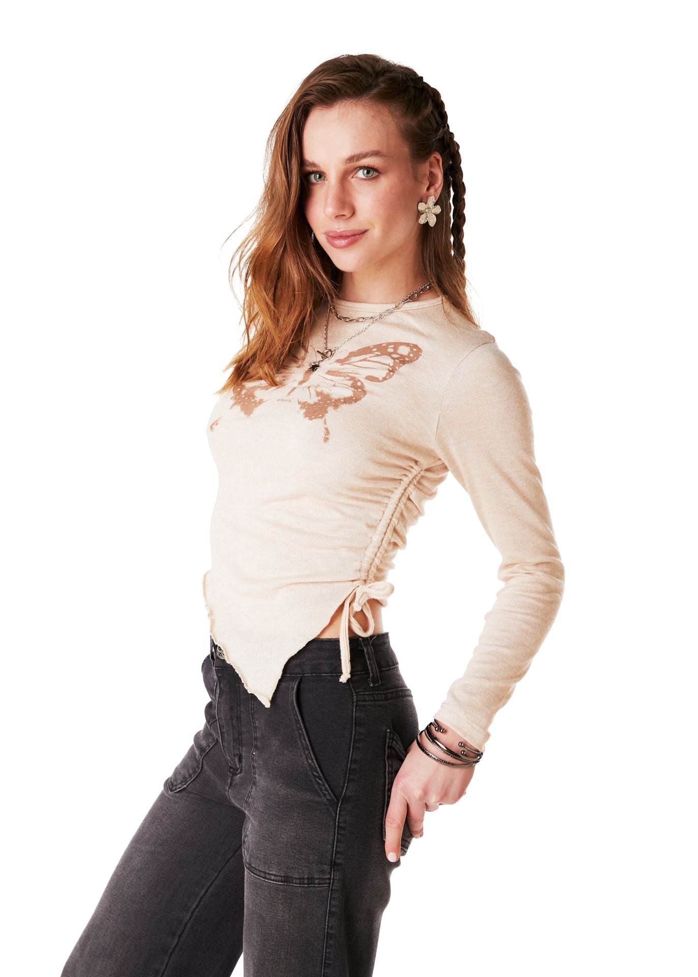 POLERA NADINE REGULAR RUEDO EN PUNTA C/ RECOGIDO COLOR CRUDO EFESIS