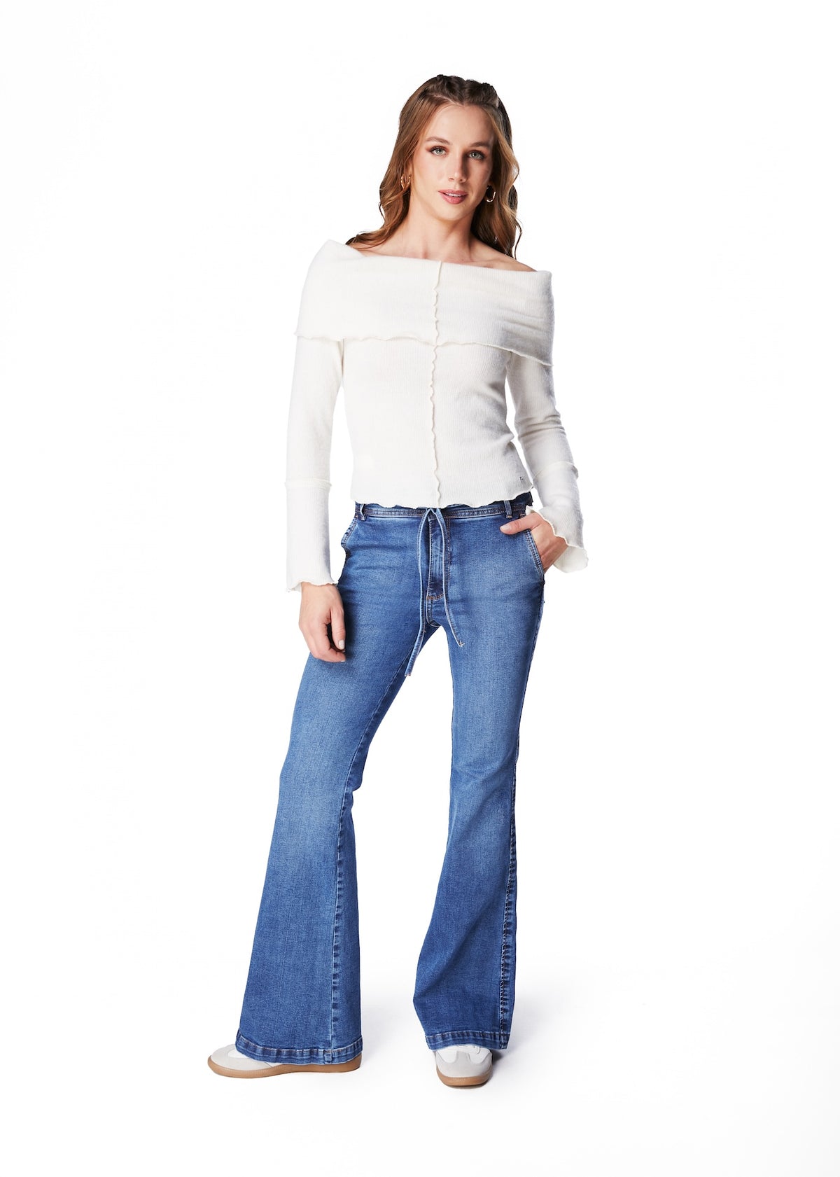 JEANS MACEIO FLARE PRETINA ANCHA C/ LAZO AZUL