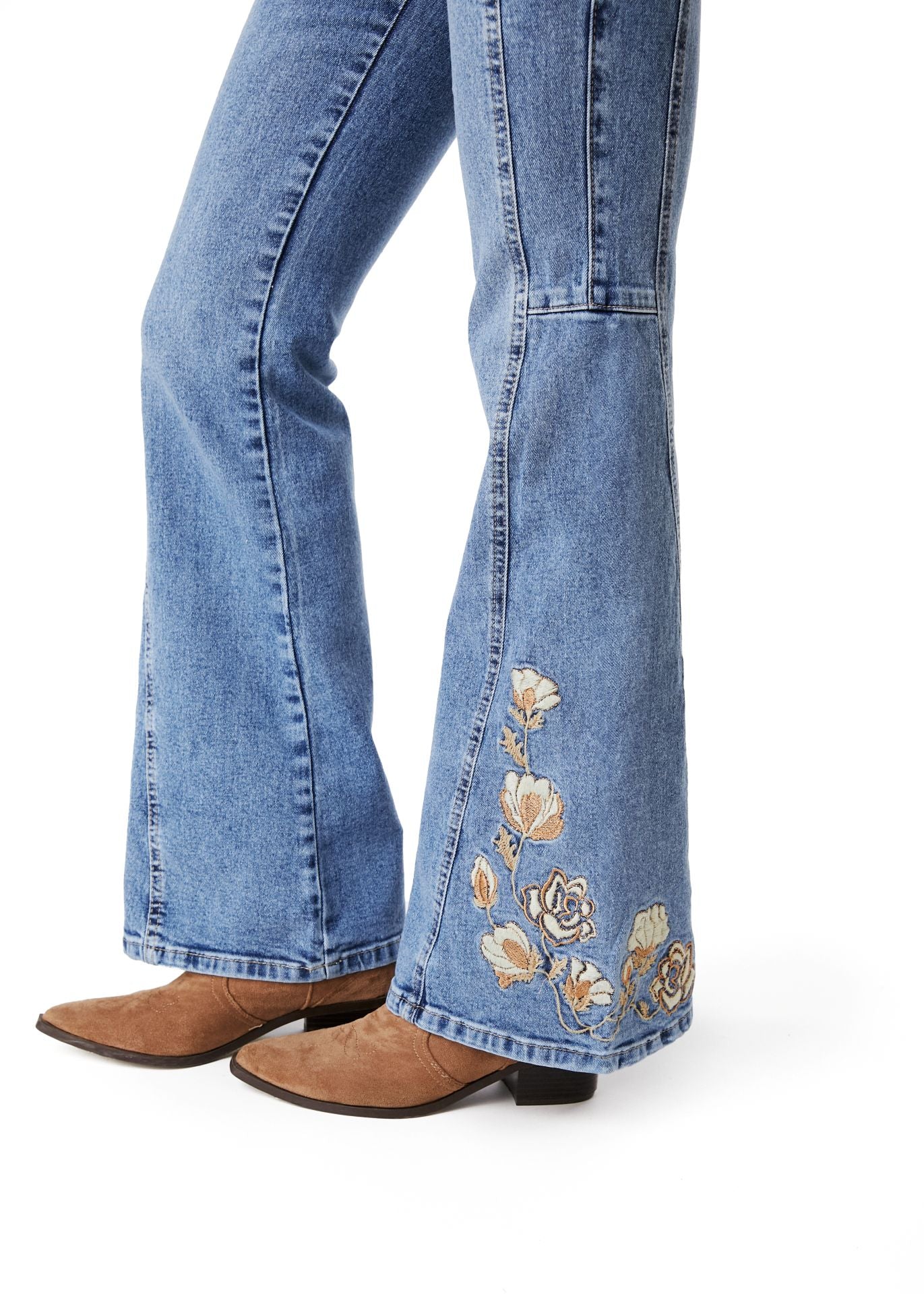 JEANS CURVI FLARE CORTES Y BORDADO AZUL EFESIS